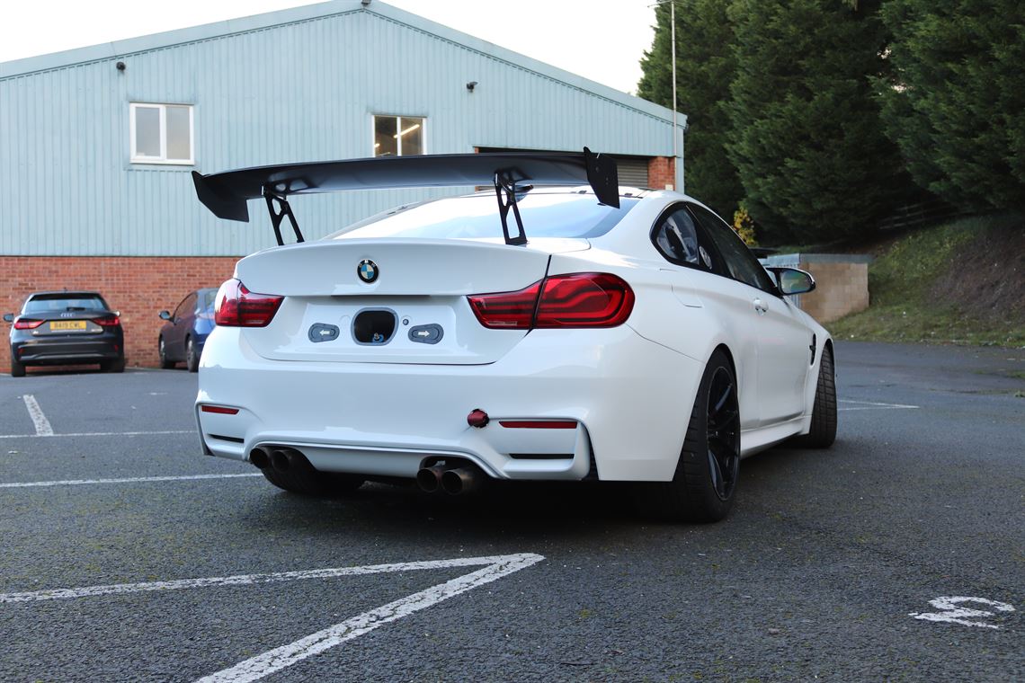 bmw-m4-gt4-evo-2021-homologated