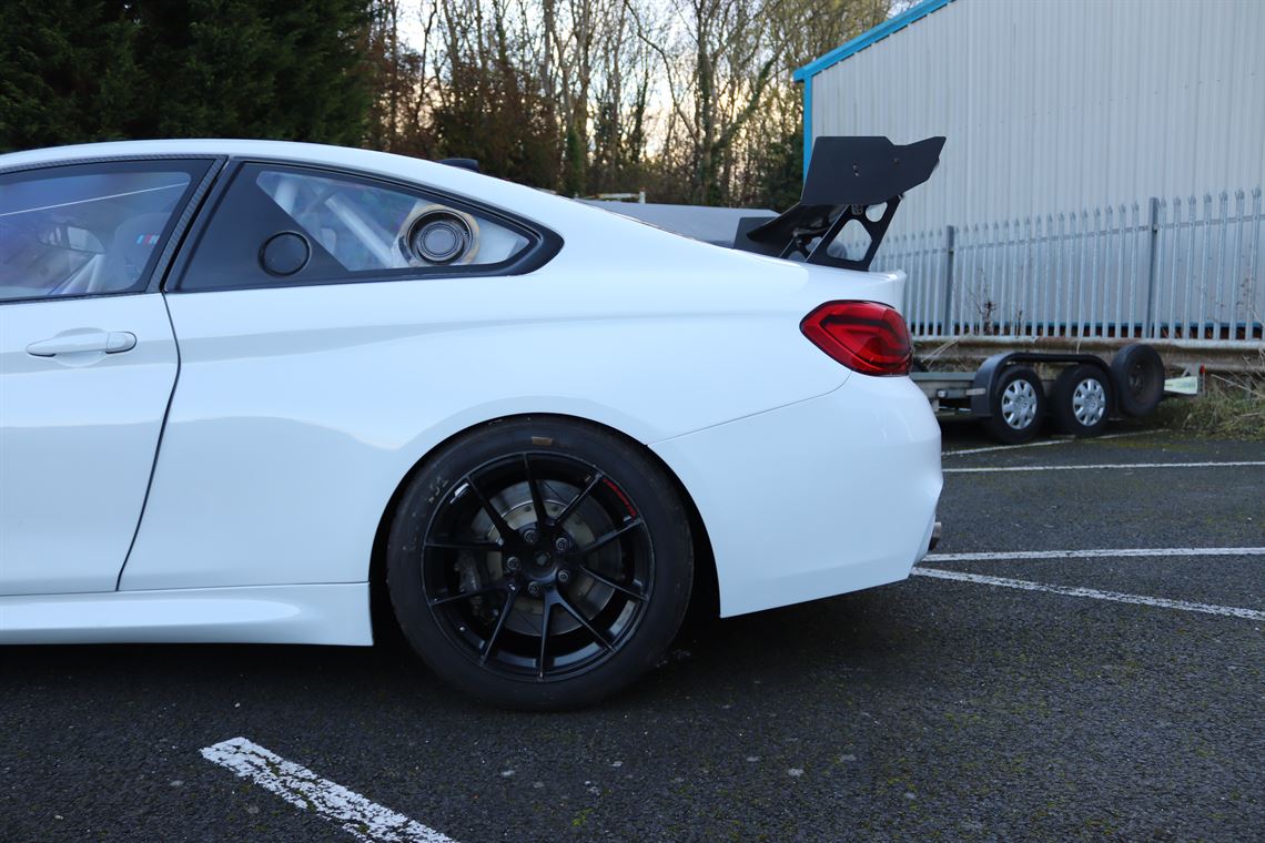 bmw-m4-gt4-evo-2021-homologated