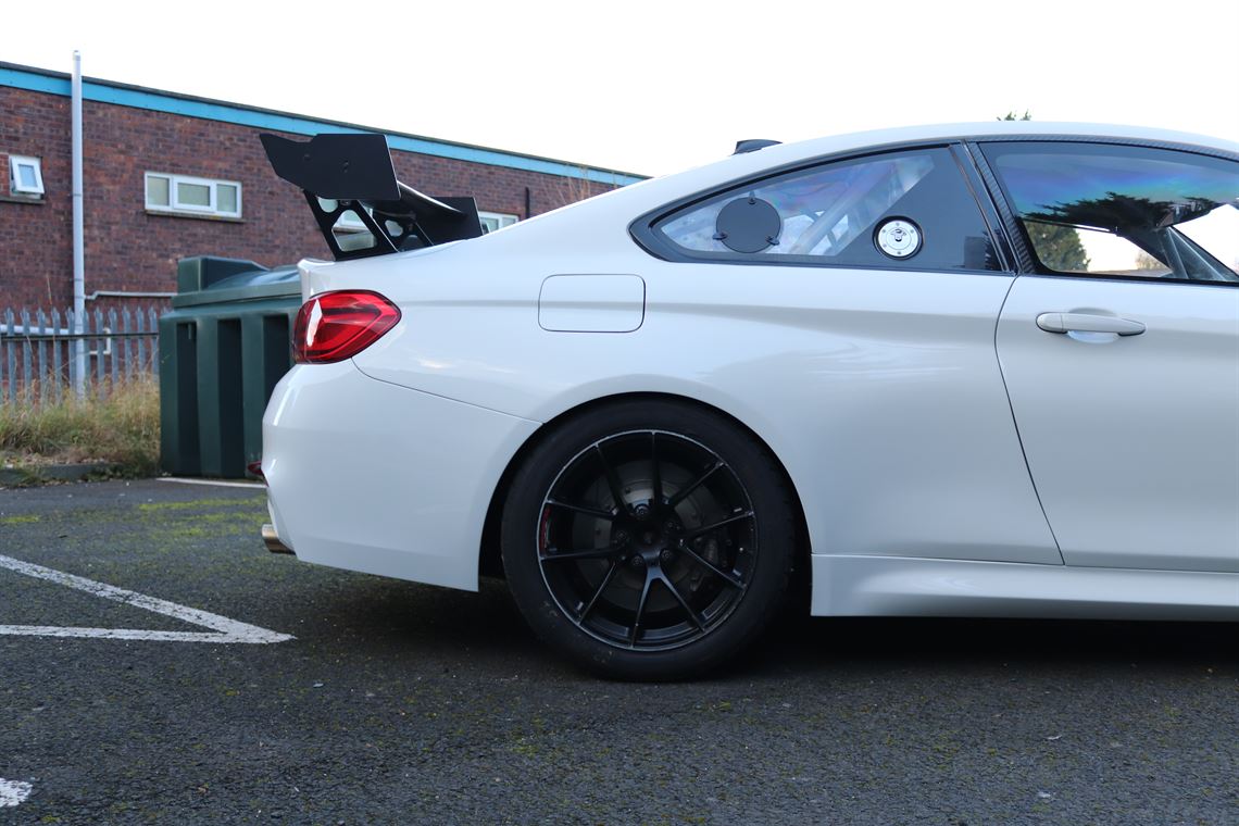 bmw-m4-gt4-evo-2021-homologated