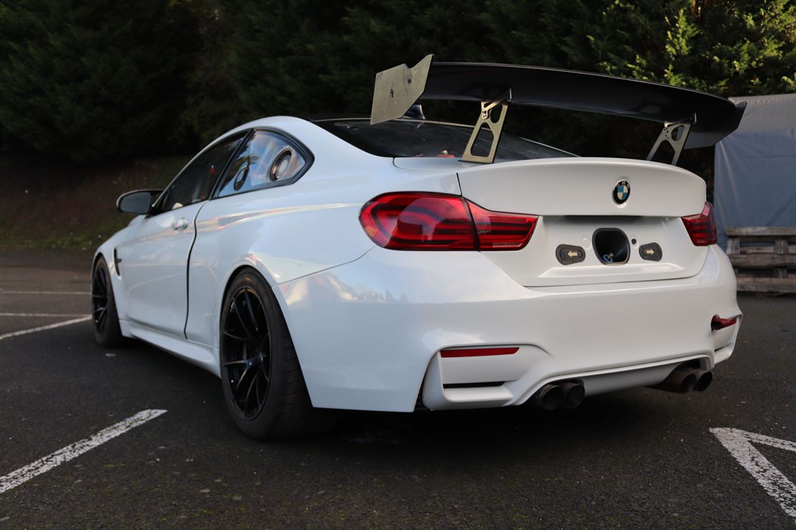 bmw-m4-gt4-evo-2021-homologated