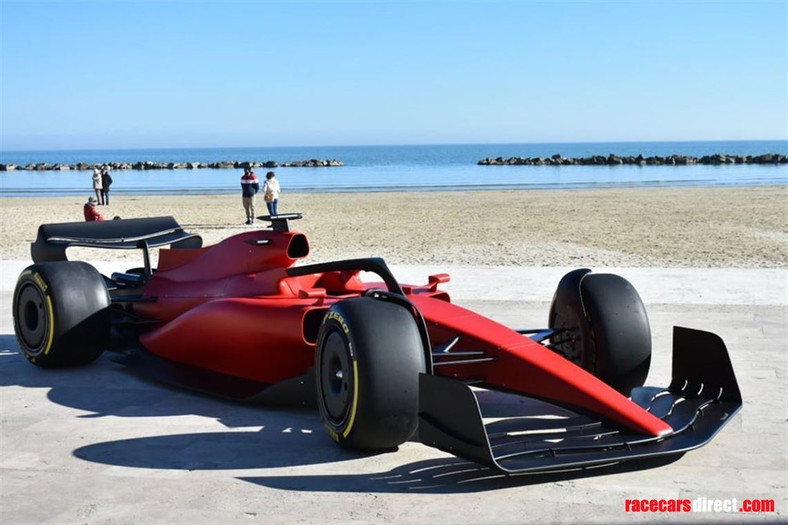 formula-replica-2025