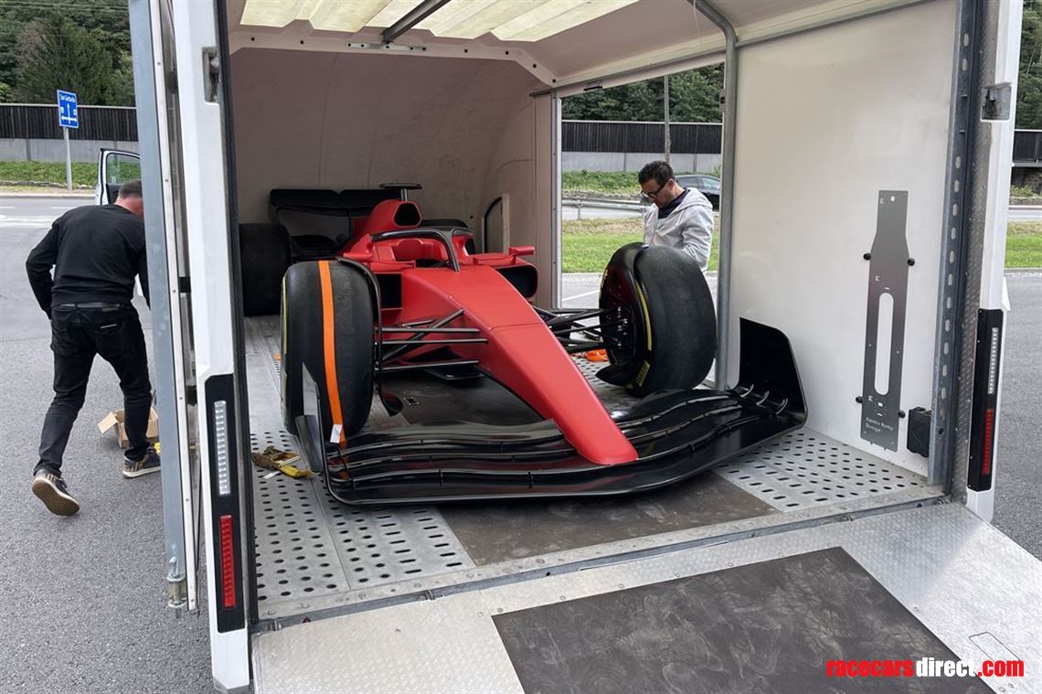 formula-replica-2025