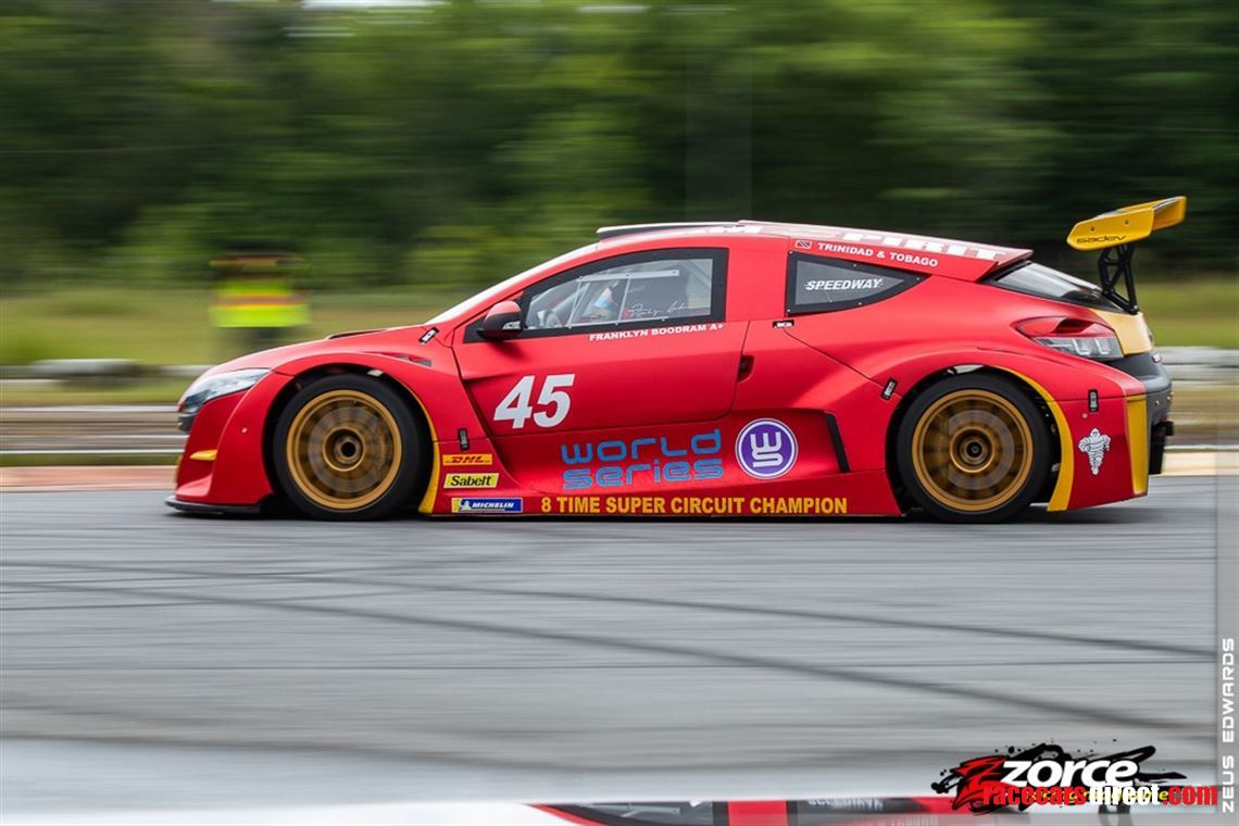 renault-megane-trophy