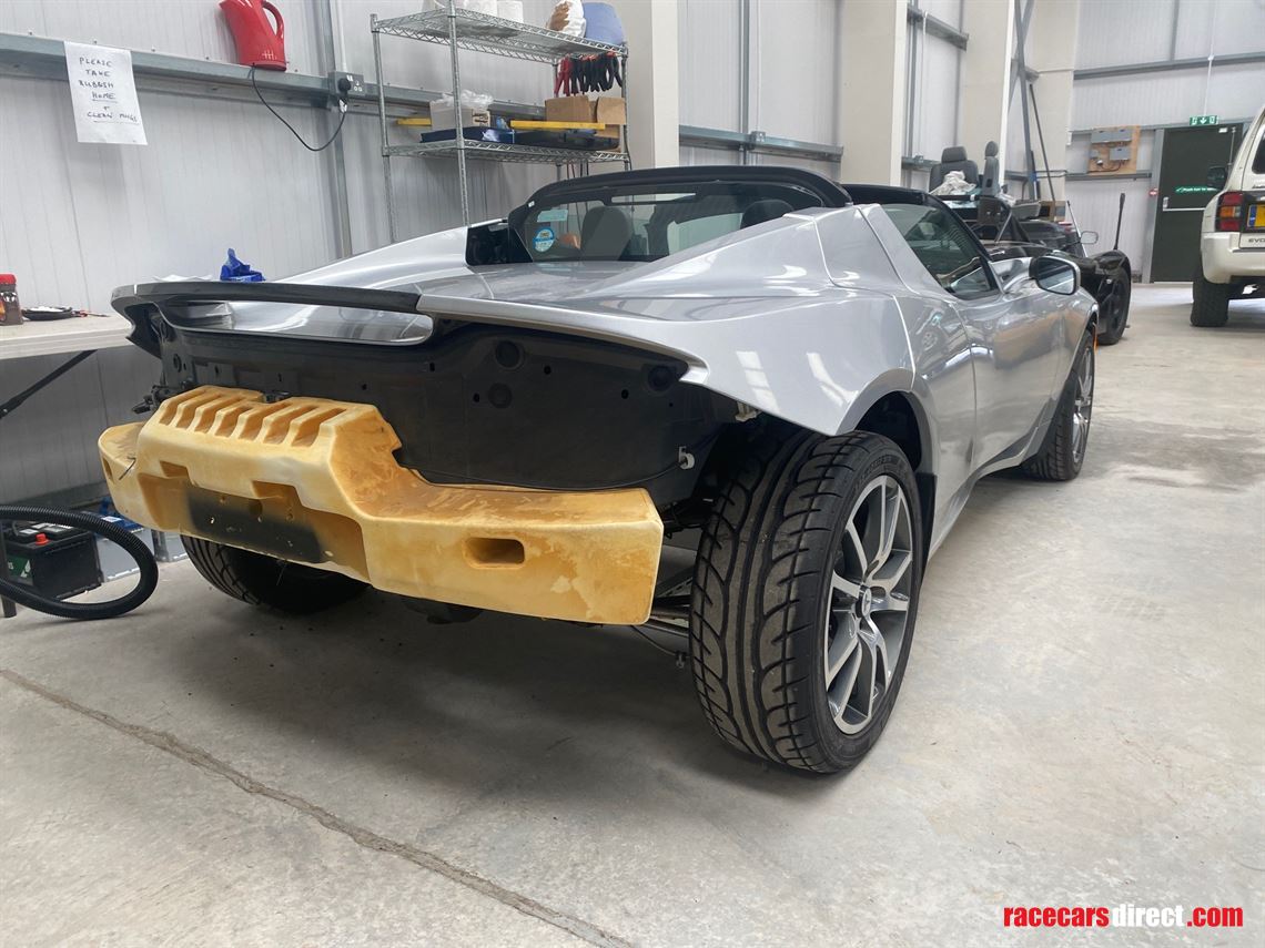 tesla-roadster-rolling-chassis