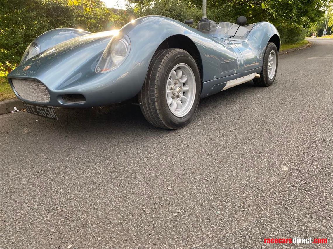 lister-knobbly-jaguar-evocation