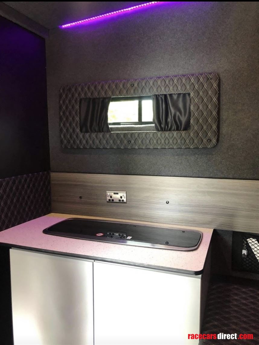 race-truckaccommodation