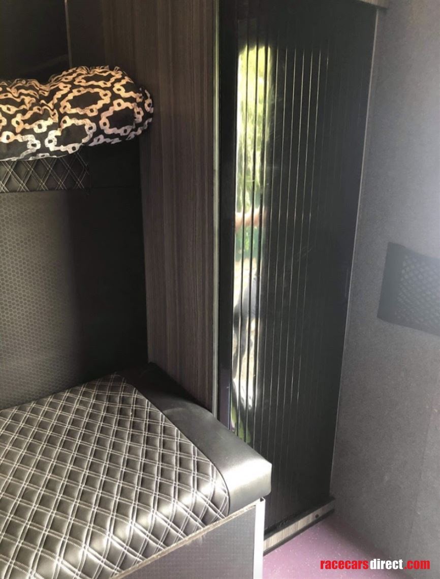 race-truckaccommodation