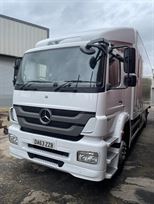 race-truckaccommodation