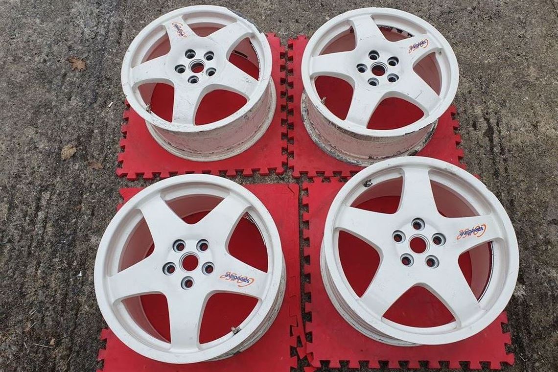 ferrari-355-challenge-wheels-set-of-4-in-whit