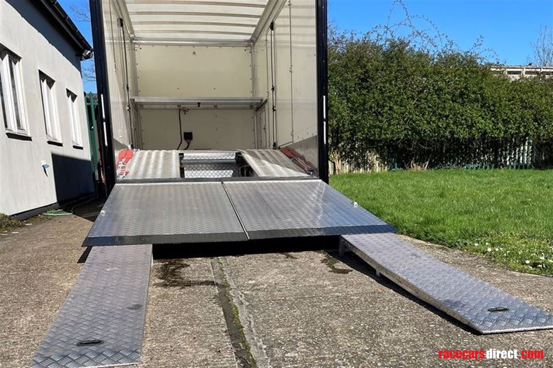 iveco-72-210-hymatic-covered-car-transporter