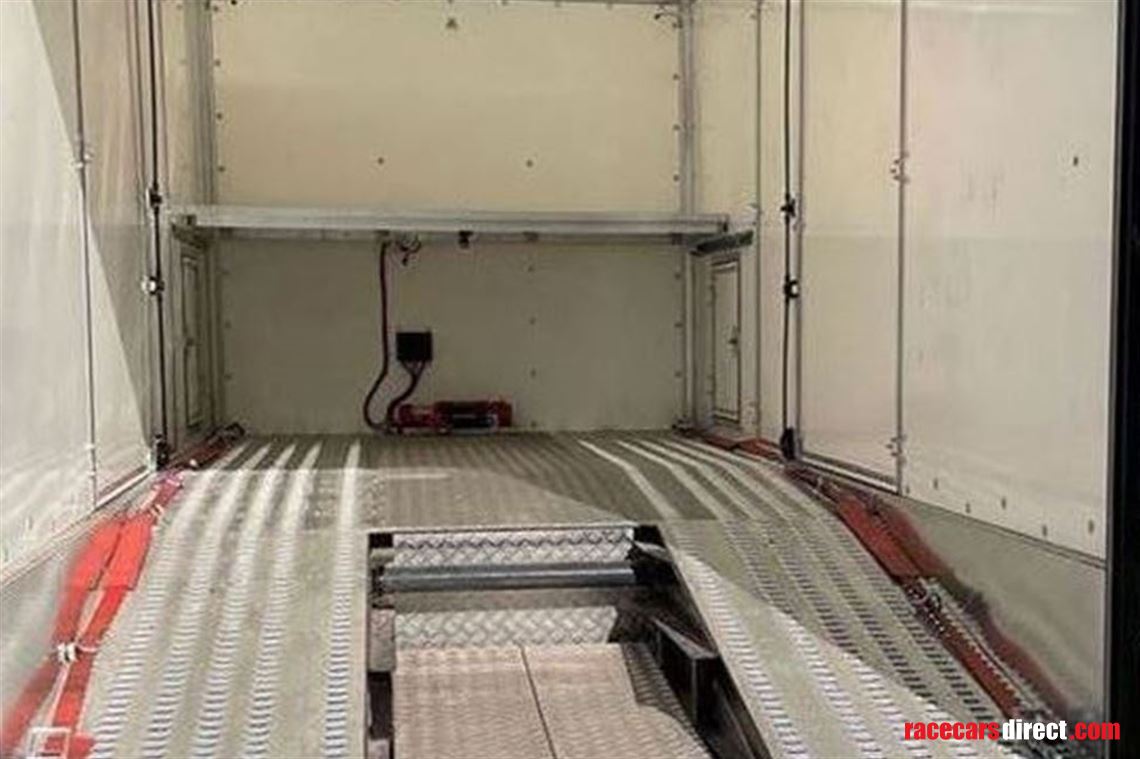 iveco-72-210-hymatic-covered-car-transporter