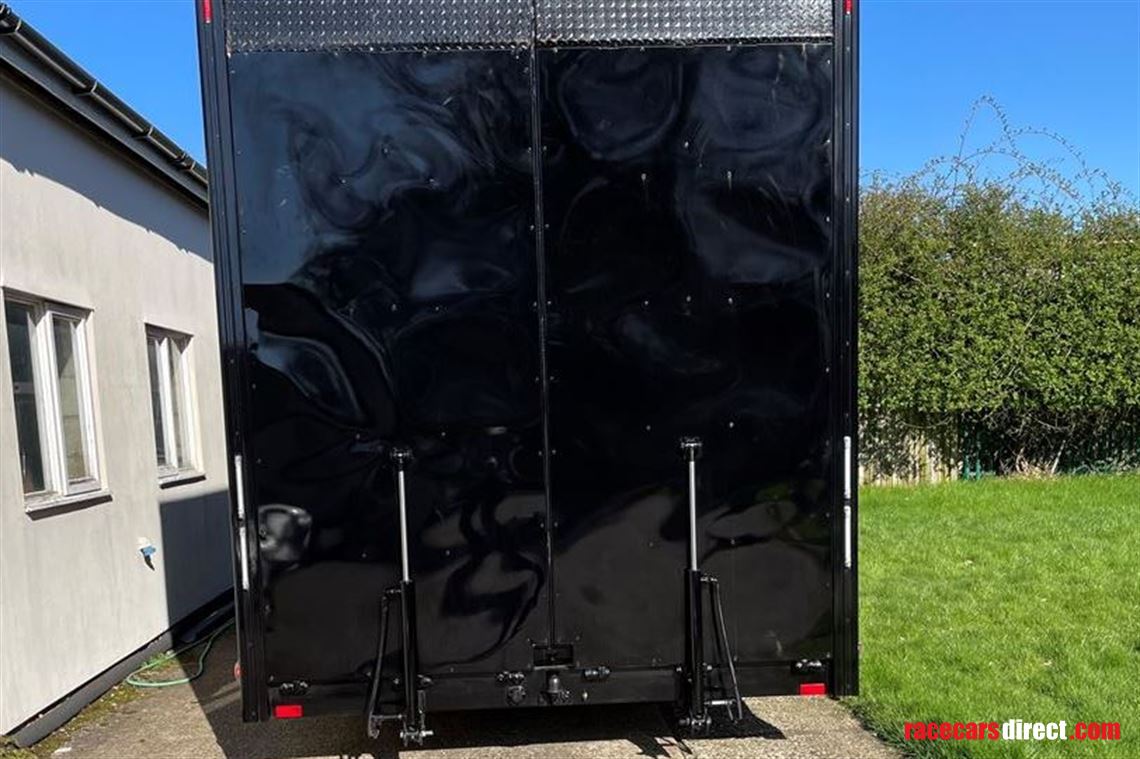 iveco-72-210-hymatic-covered-car-transporter