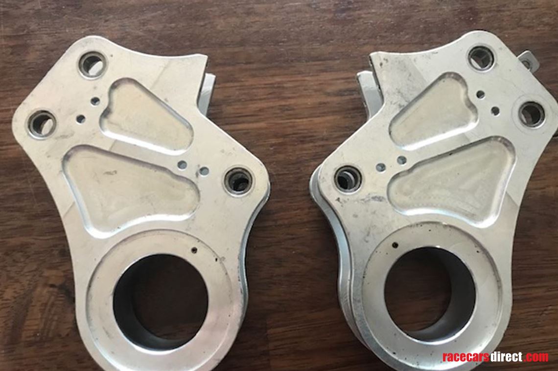 dallara-f302-front-rockers