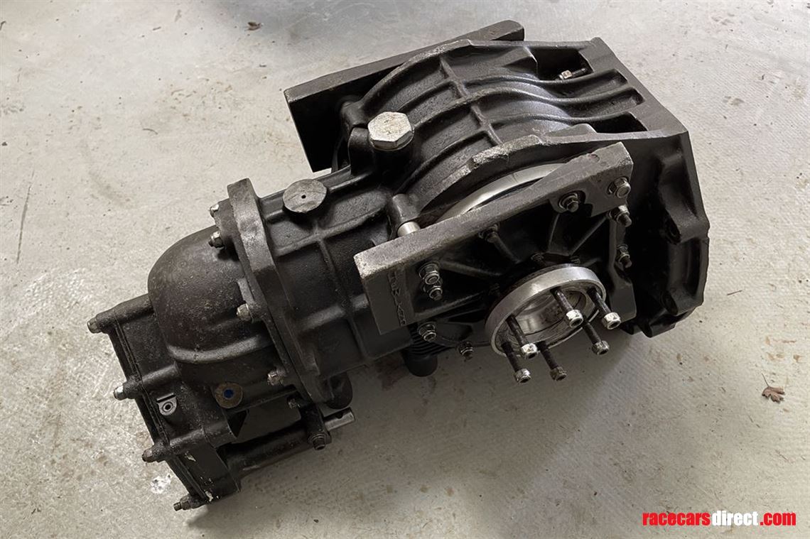 hewland-ft200-5-speed-gearbox