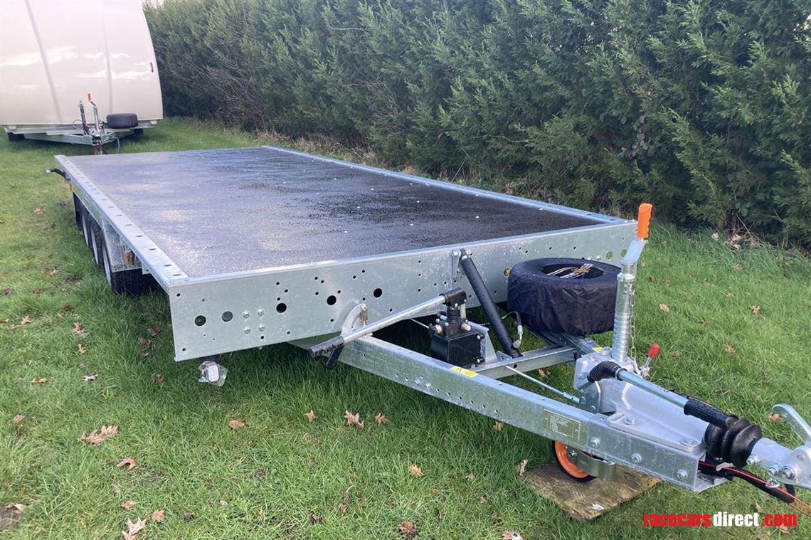 18---5500mm-flatbed-trailer-tilt-and-tri-axle