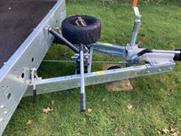 18---5500mm-flatbed-trailer-tilt-and-tri-axle