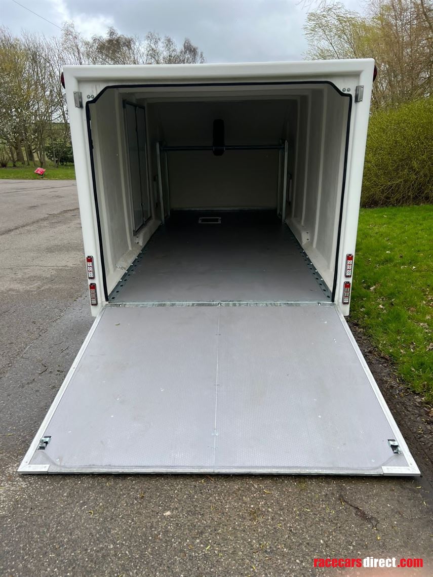 new---used-once-eco-shuttle-race-transporter