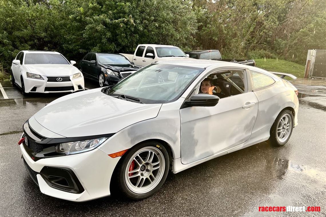 2020 Honda Civic SI race car.