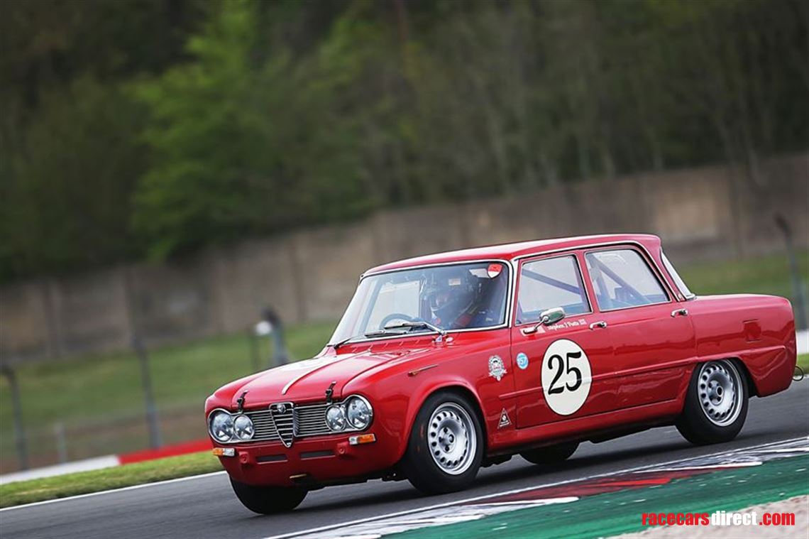 1965-alfa-romeo-giulia-super-ti-historic-race