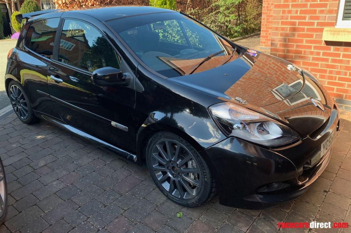 renault-clio-200-race-car---reduced