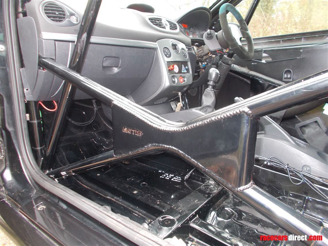 renault-clio-200-race-car---reduced
