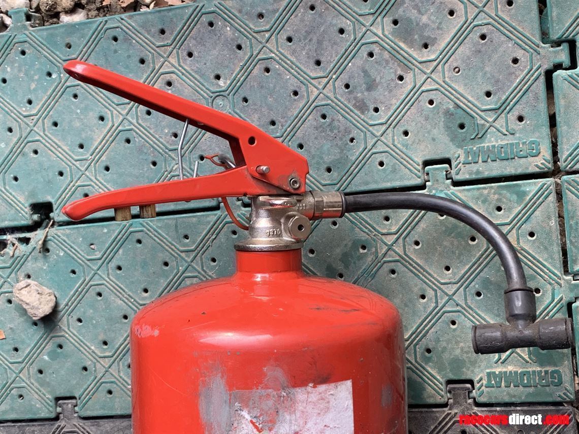 lifeline-2000-in-cockpit-extinguisher