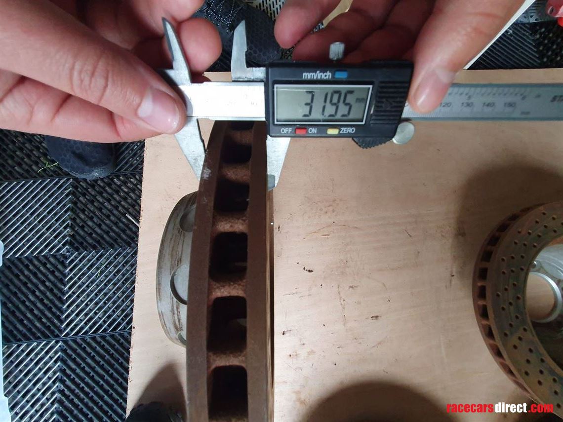 ferrari-f40-brake-disc-and-flanges