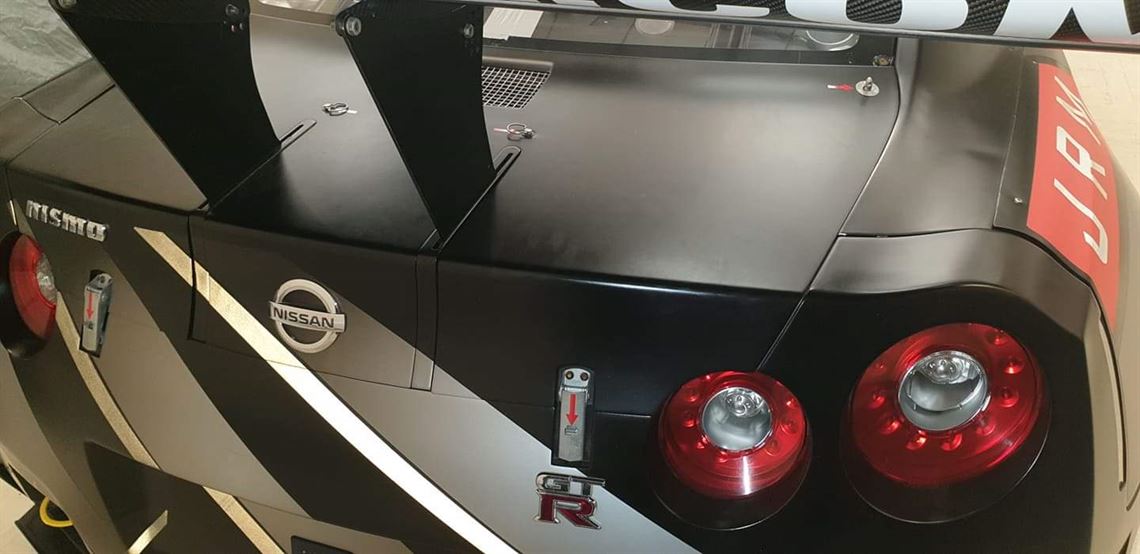 nismo-gt-r-gt1-ex-jrm-world-title-winning-car