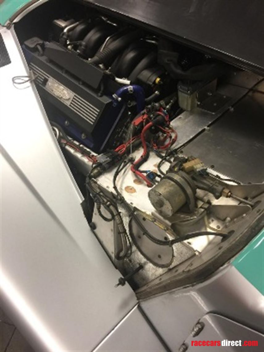 morgan-aero-streetracecar