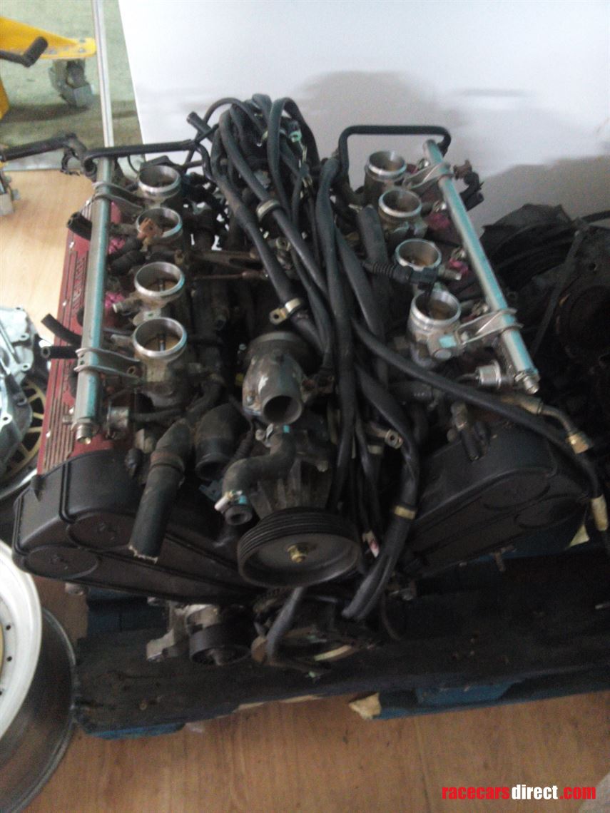 ferrari-f355-spider-engine