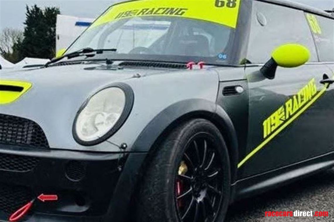 bmw-mini-cooper-s-r53-race-car