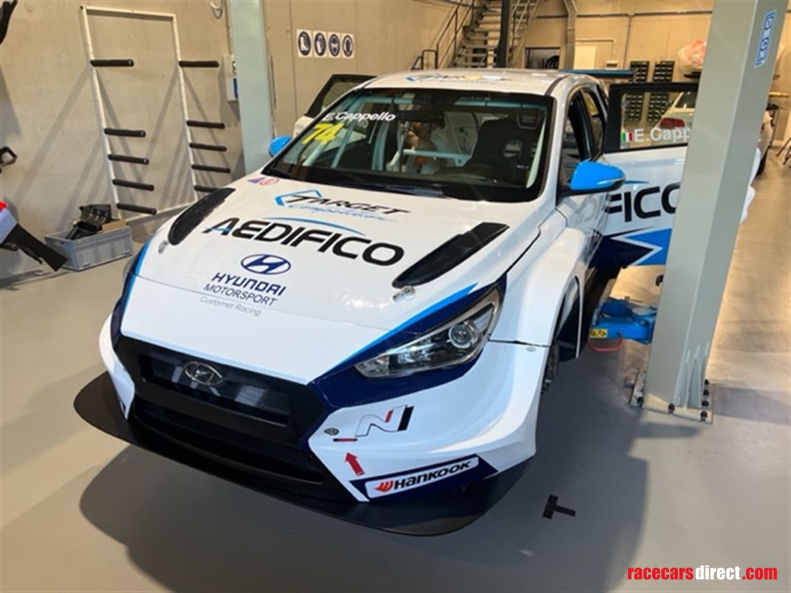 2020-hyundai-i30-n-tcr-ex-gabriele-tarquini