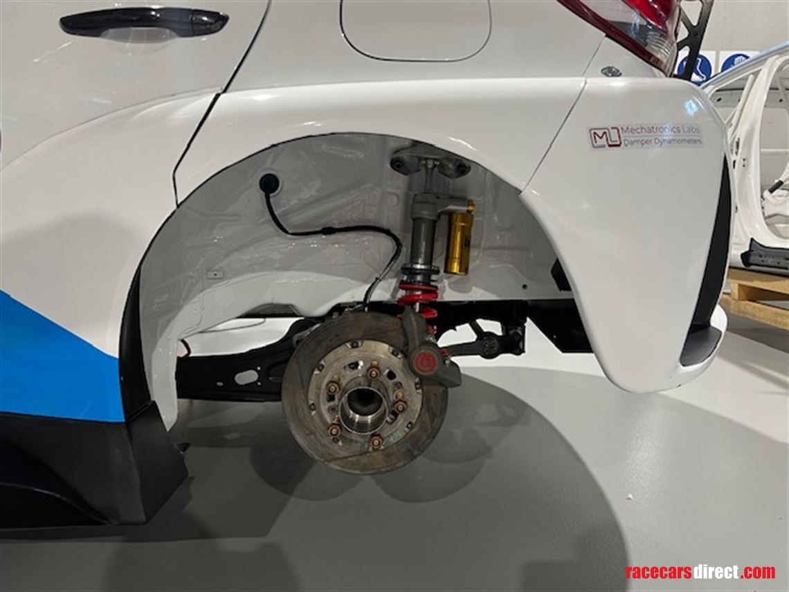 2020-hyundai-i30-n-tcr-ex-gabriele-tarquini