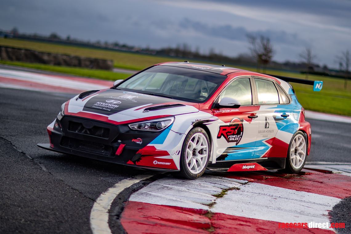 2020-hyundai-i30-n-tcr-ex-gabriele-tarquini