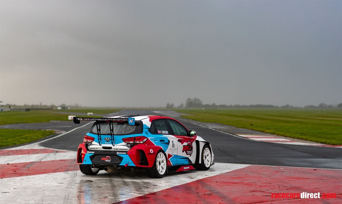 2020-hyundai-i30-n-tcr-ex-gabriele-tarquini
