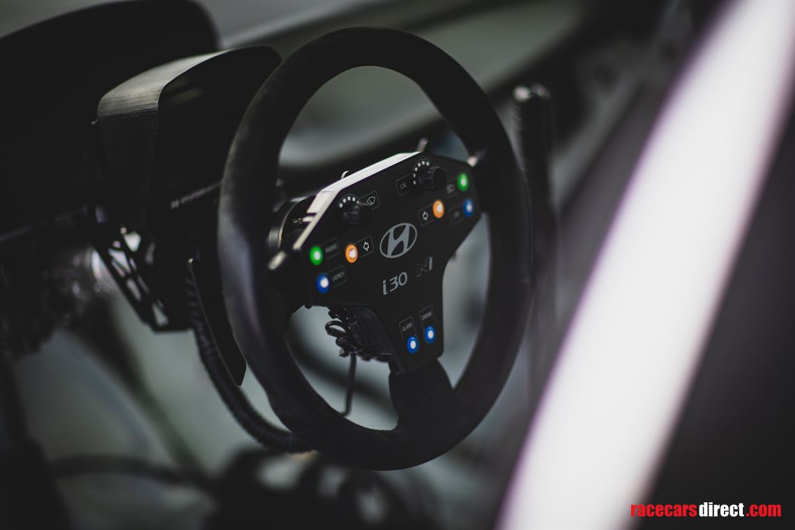 2020-hyundai-i30-n-tcr-ex-gabriele-tarquini