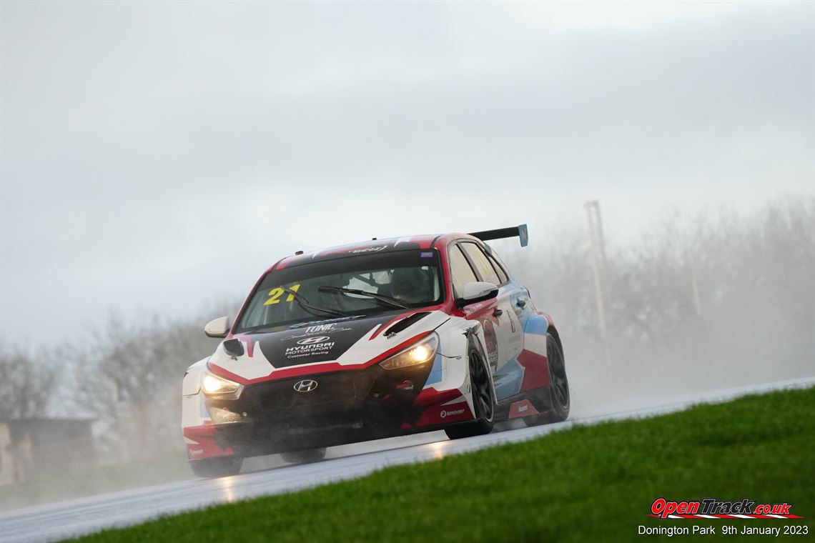 2020-hyundai-i30-n-tcr-ex-gabriele-tarquini