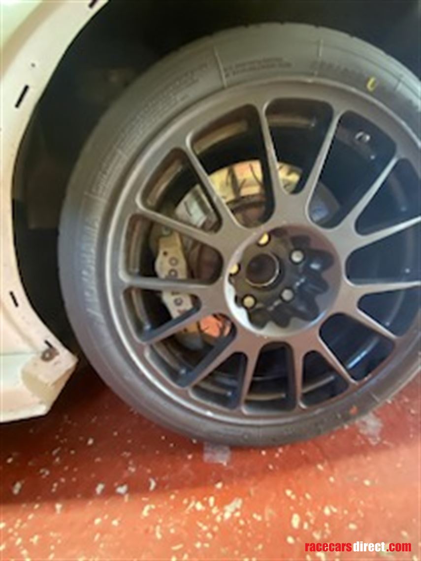 corvette-c6-zo6-full-race-car