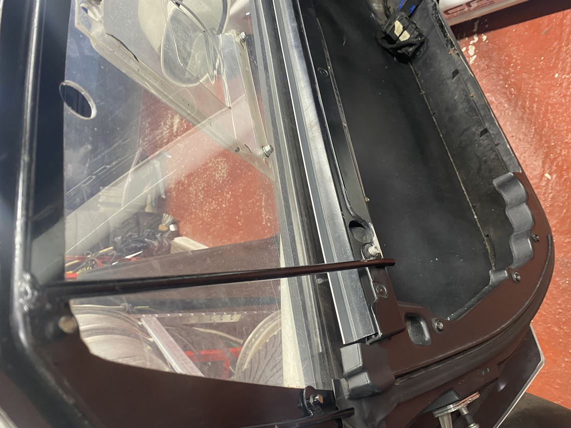 corvette-c6-zo6-full-race-car