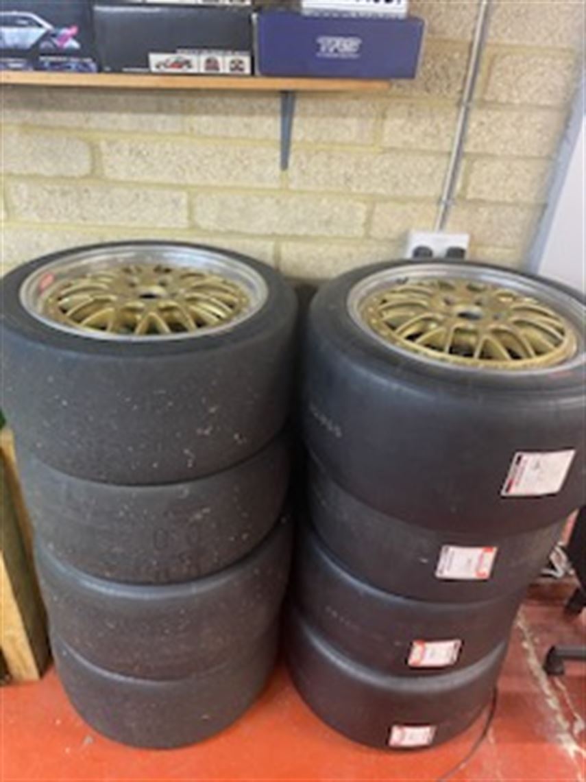 corvette-c6-zo6-full-race-car