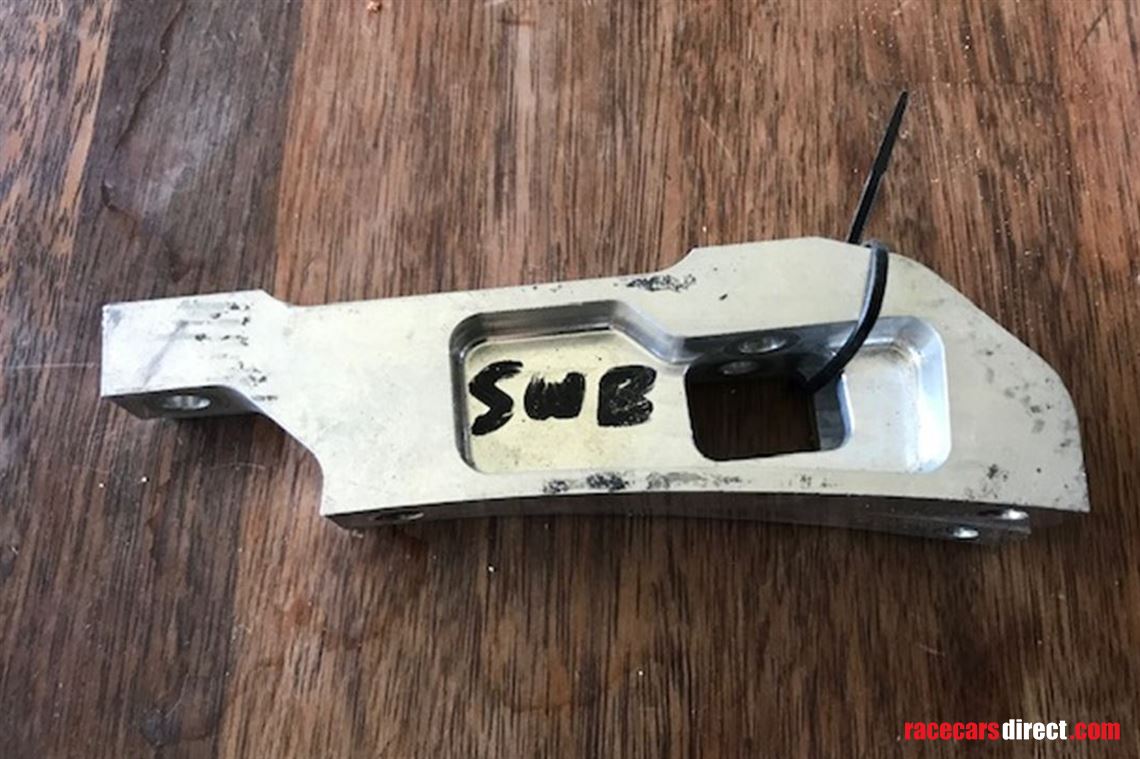 02-04-dallara-wing-supports