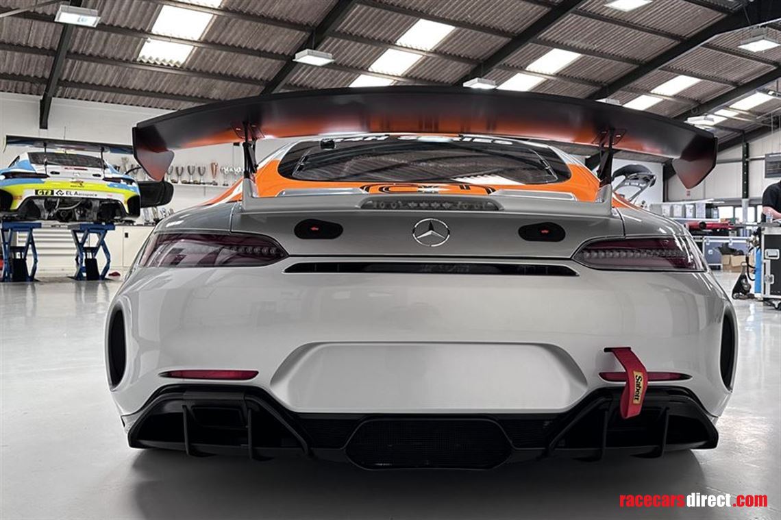 mercedes-amg-gt4