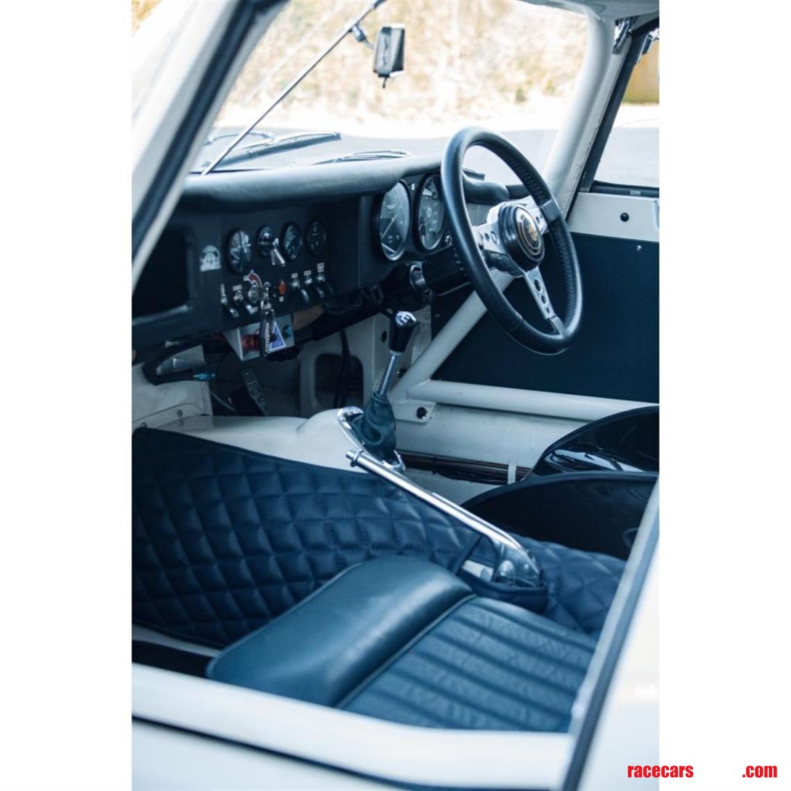 1964-jaguar-e-type-fia-htp-until-2030