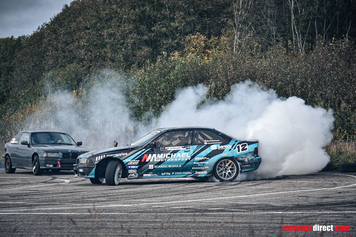 bmw-e36-r6-turbo-drift