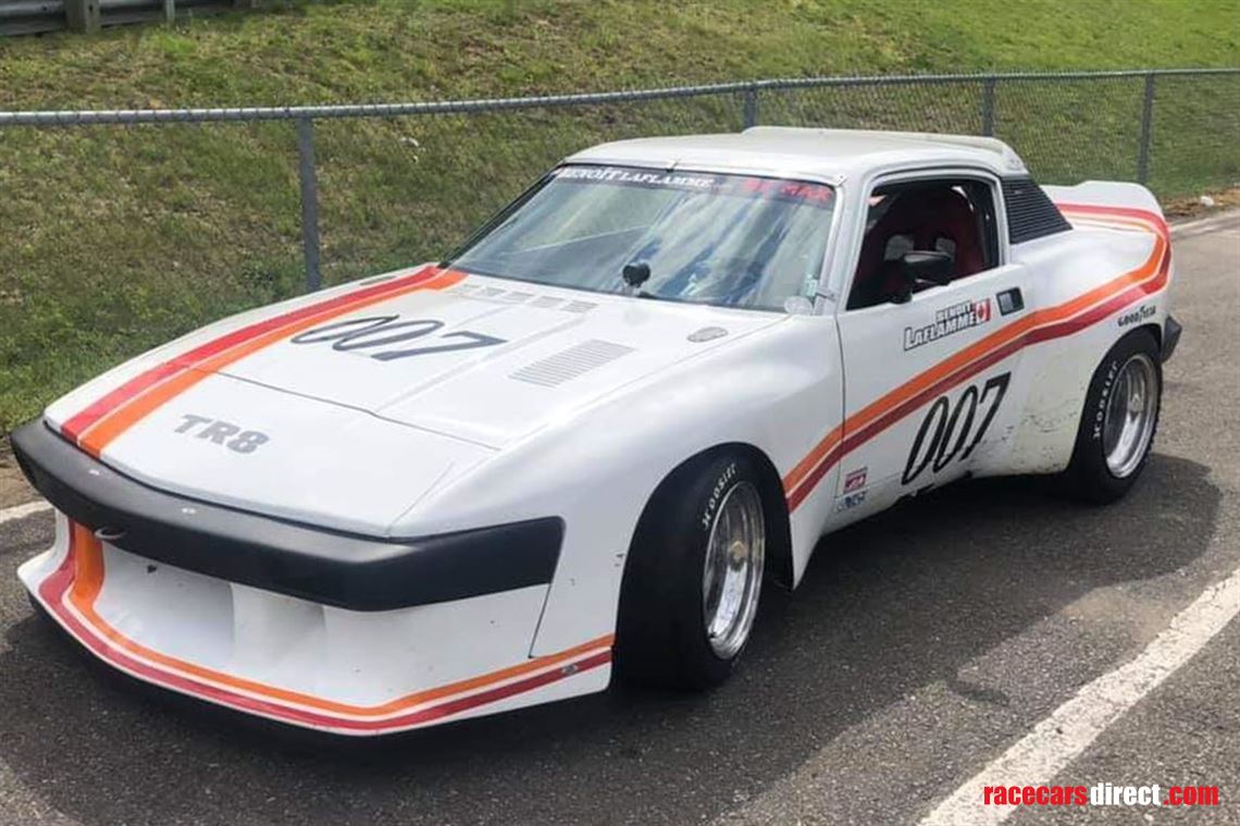 triumph-tr8---1977-imsa-g44-tribute