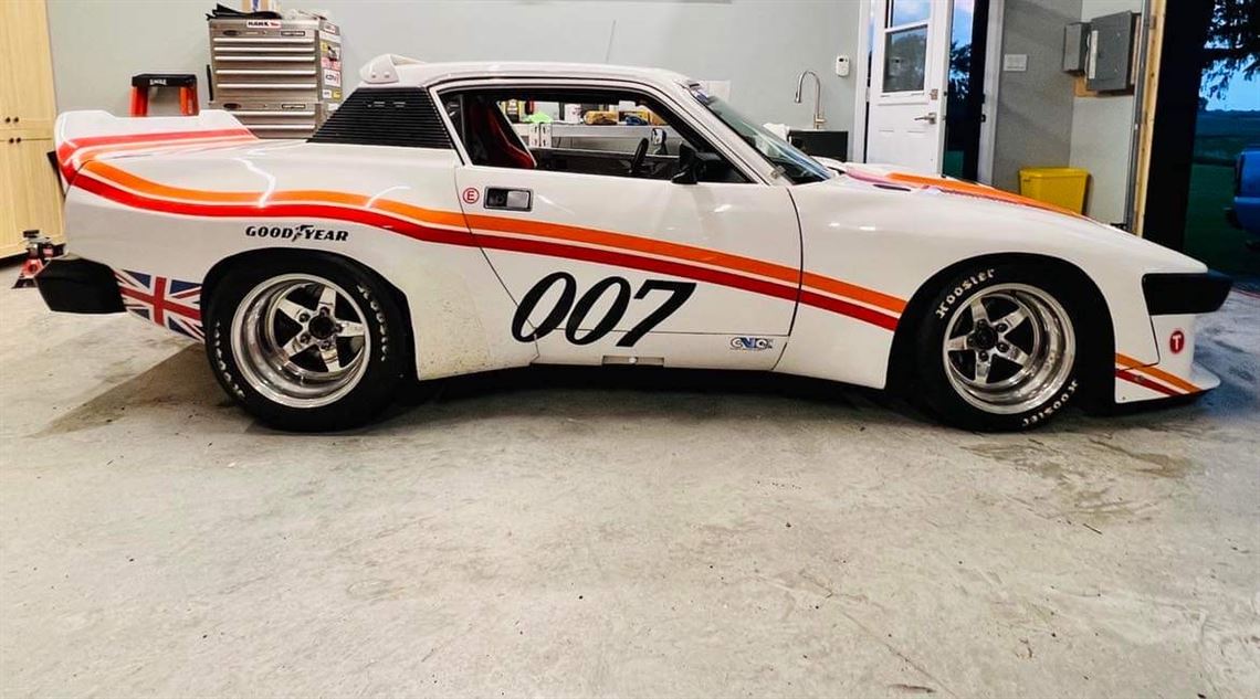 triumph-tr8---1977-imsa-g44-tribute