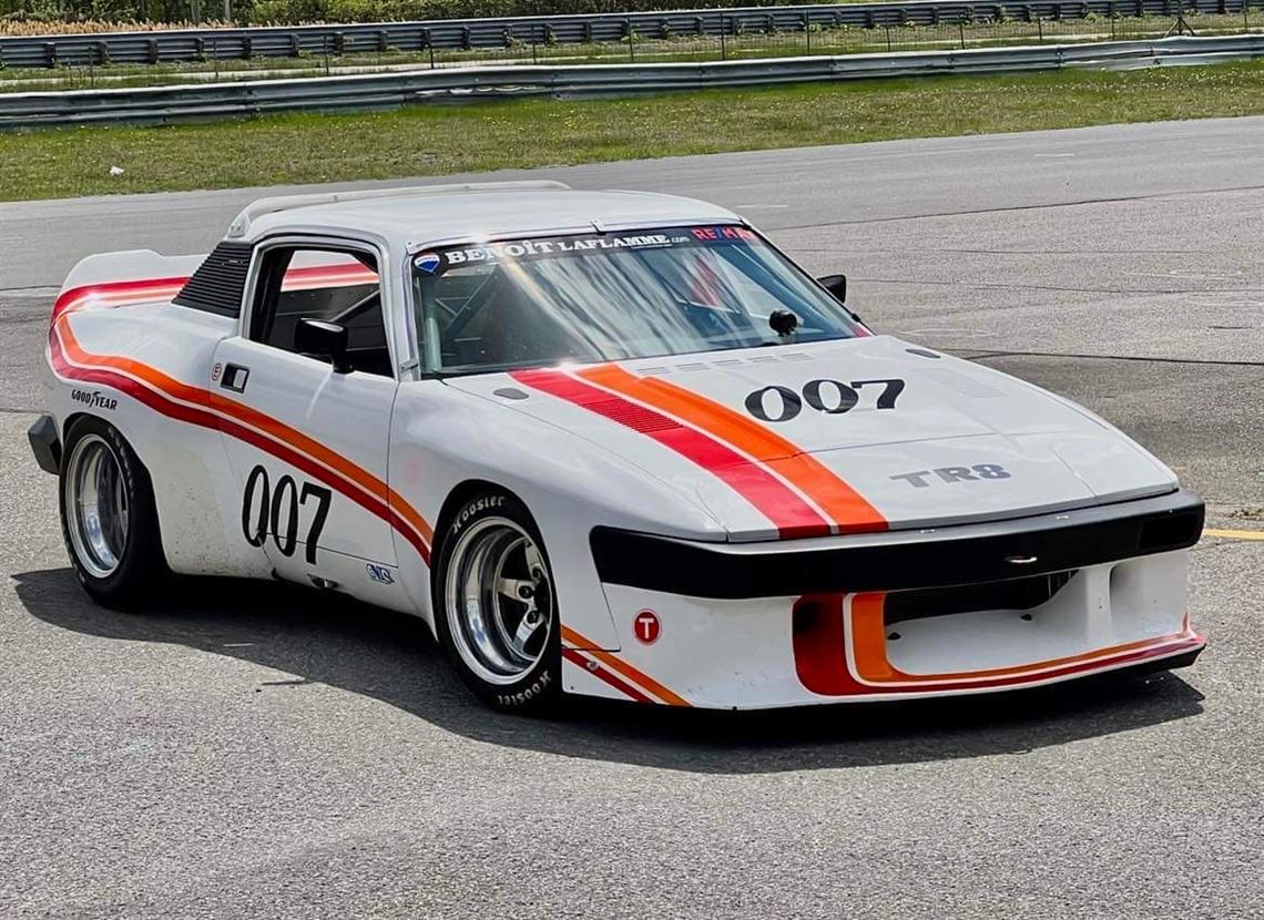 triumph-tr8---1977-imsa-g44-tribute