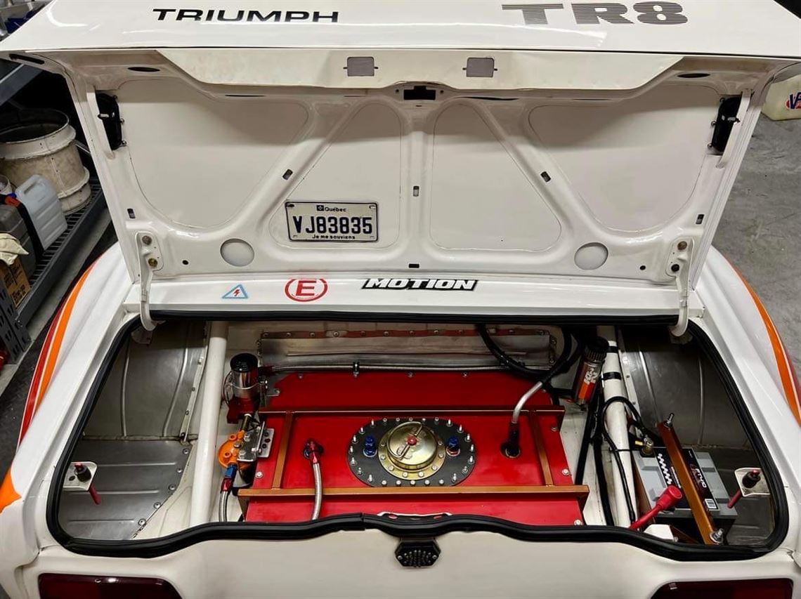 triumph-tr8---1977-imsa-g44-tribute