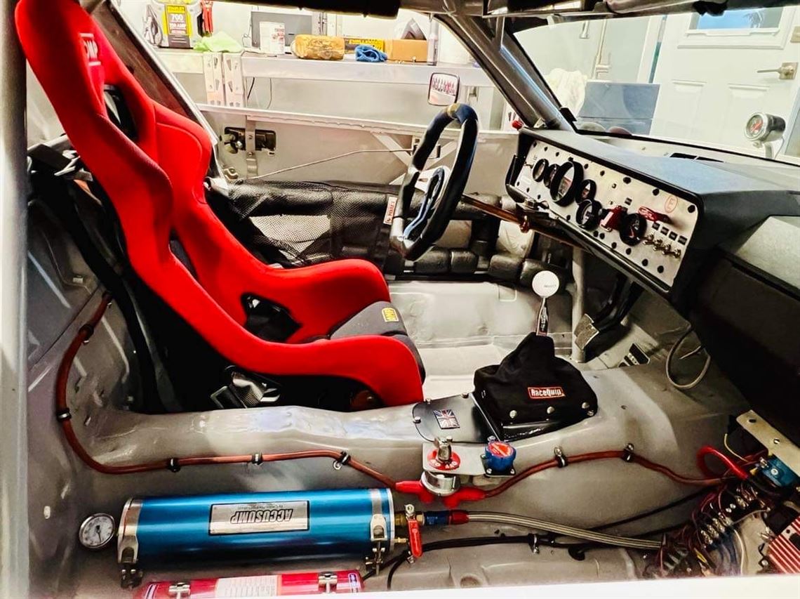 triumph-tr8---1977-imsa-g44-tribute