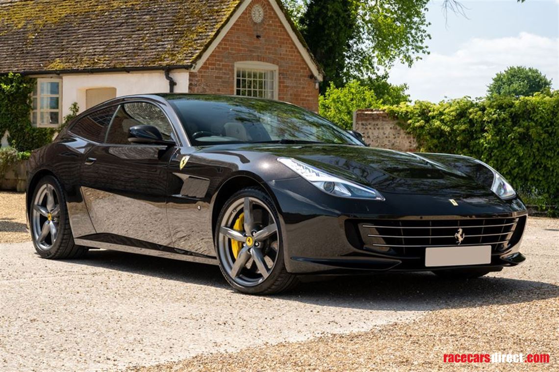 ferrari-gtc4-lusso-t-v8